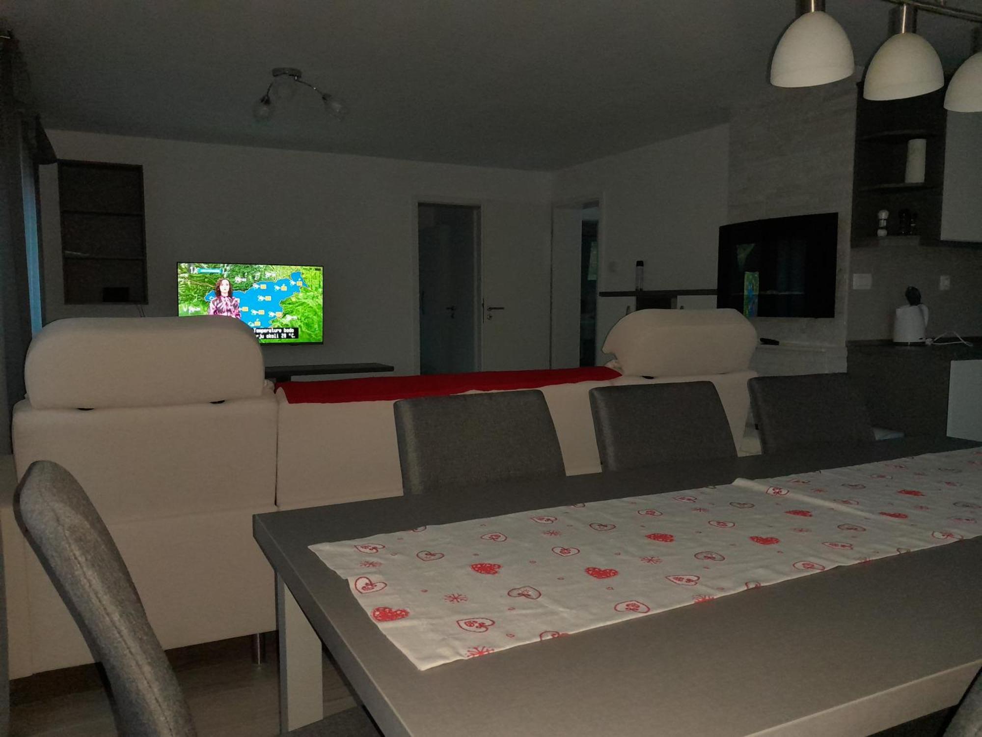 Holiday Home Baron Radece Bagian luar foto